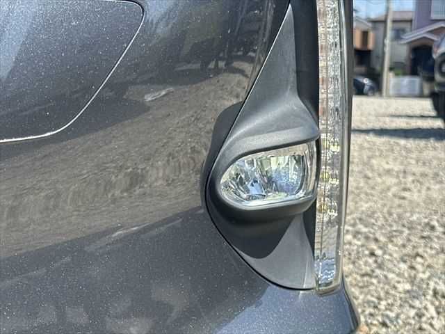 TOYOTA PRIUS PHV 2017 Image 31