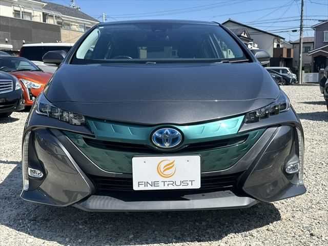 TOYOTA PRIUS PHV 2017 Image 31