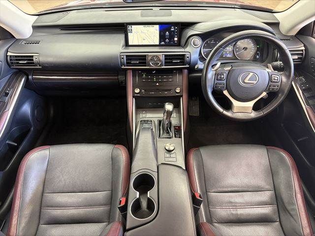 TOYOTA LEXUS IS300 2018 Image 31