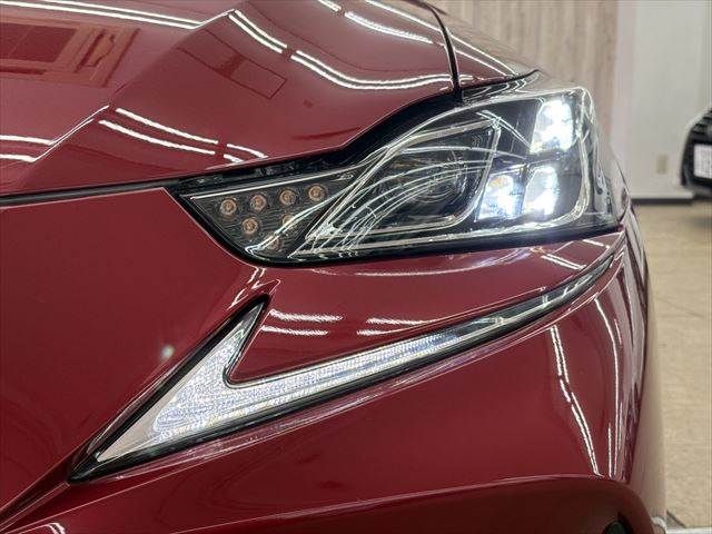 TOYOTA LEXUS IS300 2018 Image 31