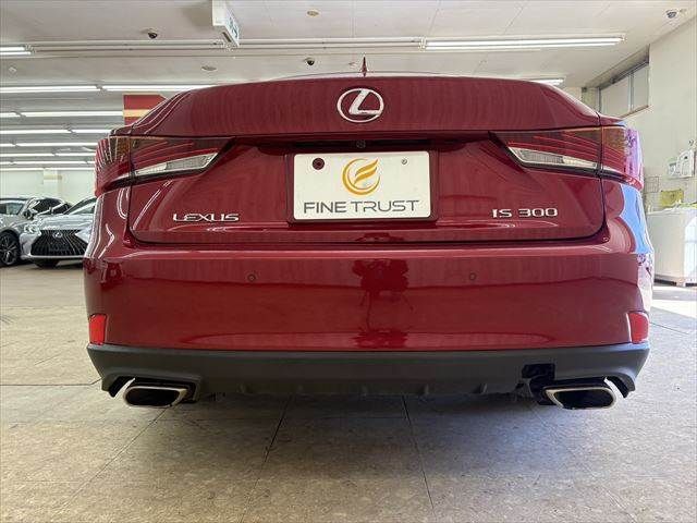 TOYOTA LEXUS IS300 2018 Image 31