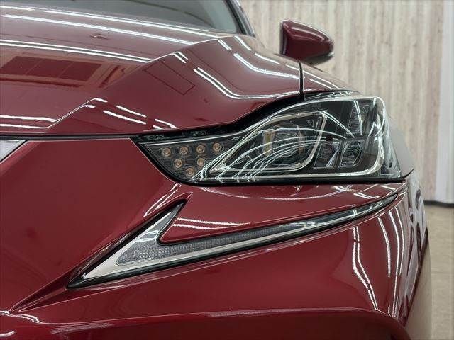 TOYOTA LEXUS IS300 2018 Image 31