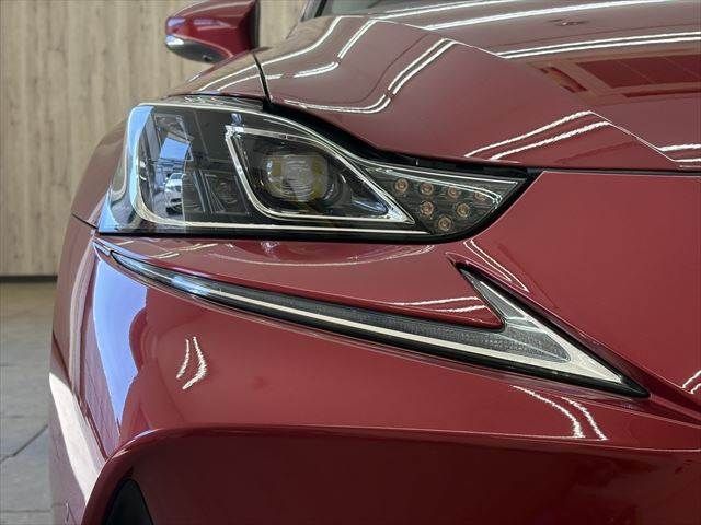 TOYOTA LEXUS IS300 2018 Image 31
