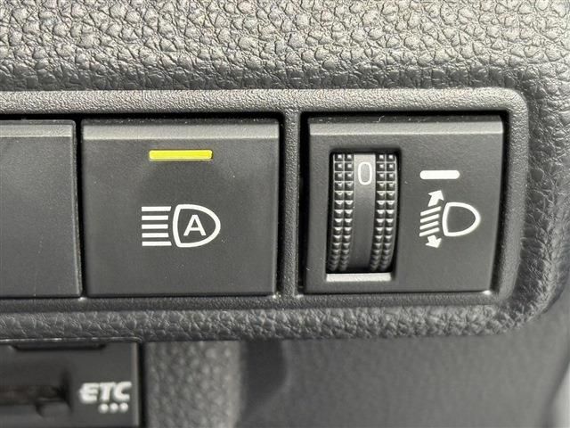 TOYOTA COROLLA TOURING HYBR 2023 Image 31