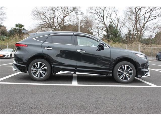 TOYOTA HARRIER HYBRID 2023 Image 31
