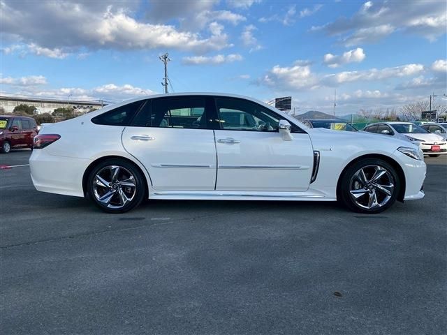 TOYOTA CROWN SEDAN HYBRID 2019 Image 31