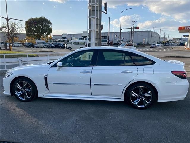 TOYOTA CROWN SEDAN HYBRID 2019 Image 31