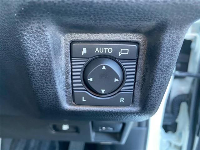 TOYOTA CROWN SEDAN HYBRID 2019 Image 31