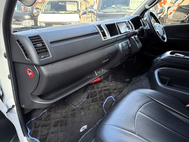 TOYOTA HIACE WAGON 2015 Image 31