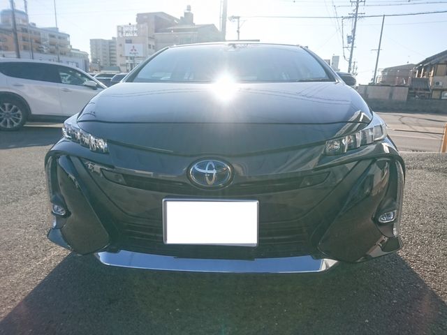 TOYOTA PRIUS PHV 2019 Image 31