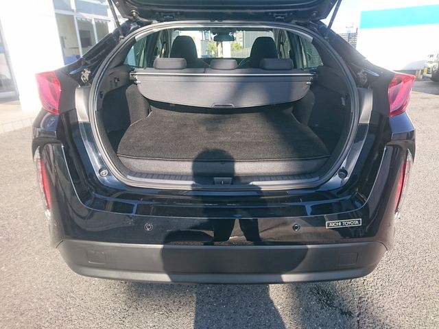 TOYOTA PRIUS PHV 2019 Image 31