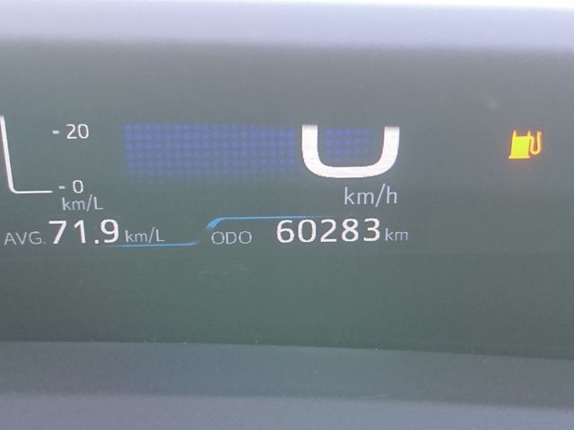 TOYOTA PRIUS PHV 2019 Image 31