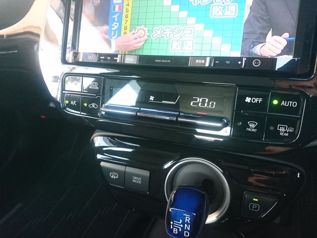 TOYOTA PRIUS PHV 2019 Image 31