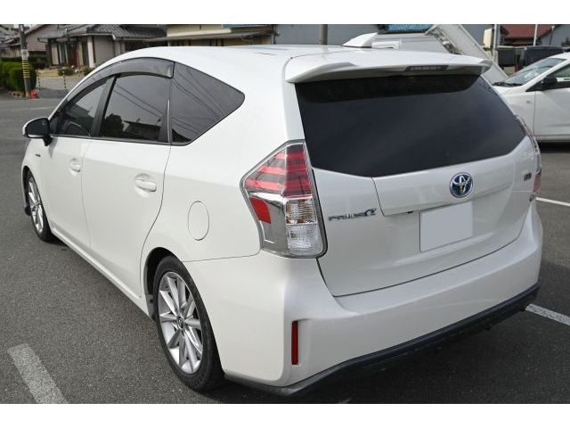 TOYOTA PRIUS ALPHA 2014 Image 31