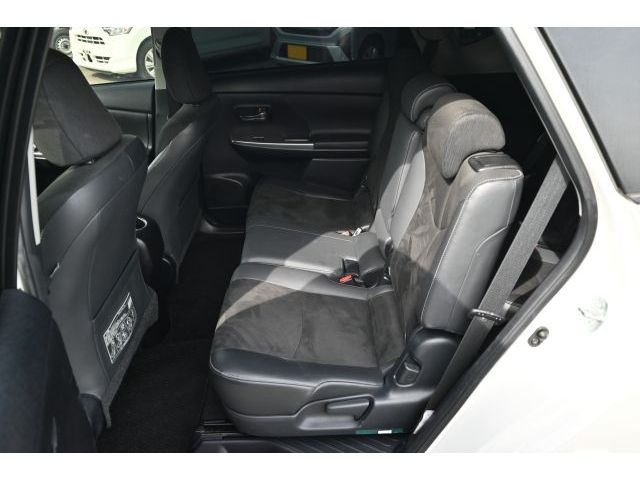 TOYOTA PRIUS ALPHA 2014 Image 31