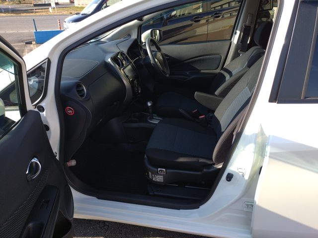 NISSAN NOTE 2015 Image 31