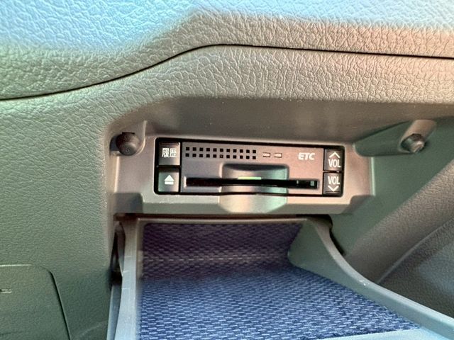 TOYOTA MARK X 2010 Image 31