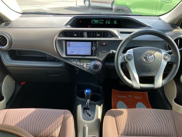 TOYOTA AQUA 2013 Image 31