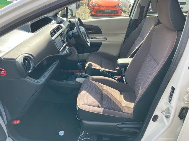 TOYOTA AQUA 2013 Image 31