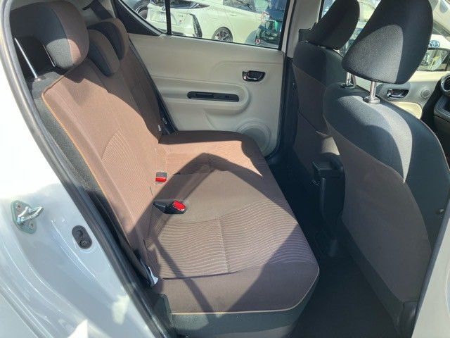 TOYOTA AQUA 2013 Image 31