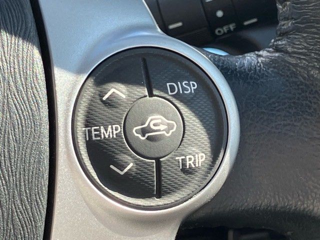 TOYOTA AQUA 2013 Image 31