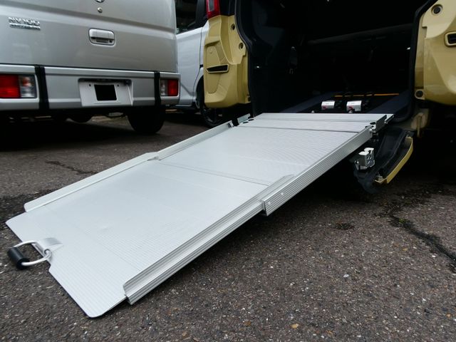 DAIHATSU TANTO 2022 Image 31