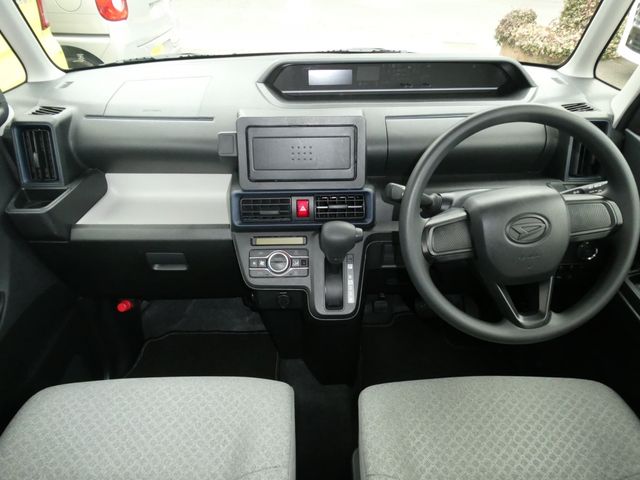 DAIHATSU TANTO 2022 Image 31