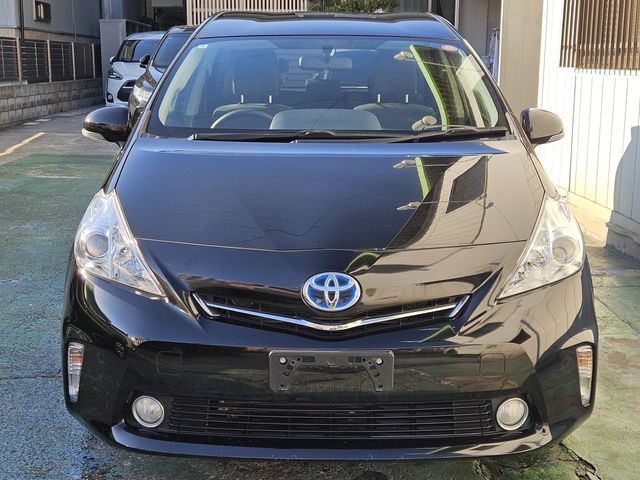 TOYOTA PRIUS ALPHA 2012 Image 31