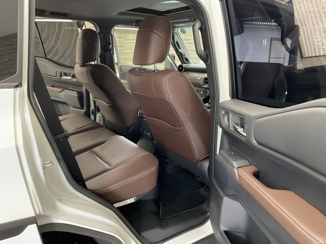 TOYOTA LANDCRUISER 250 2024 Image 31