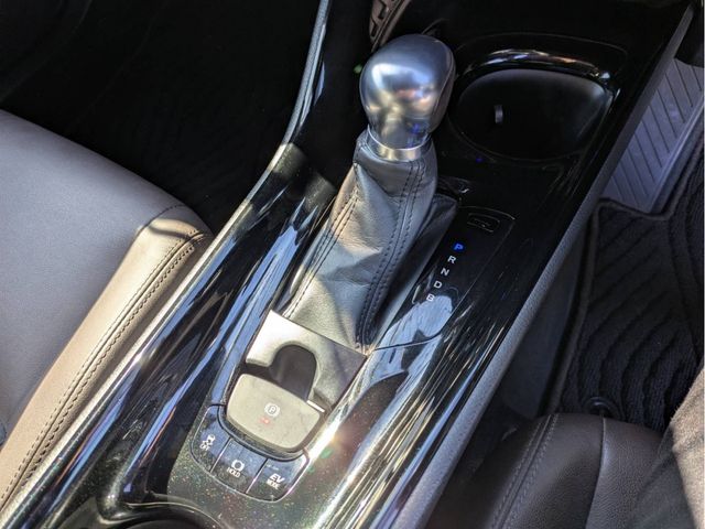 TOYOTA C-HR 2017 Image 31