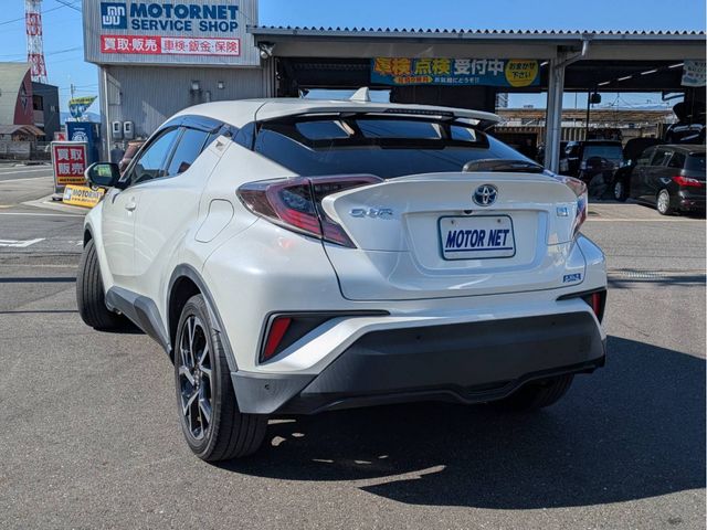 TOYOTA C-HR 2017 Image 31