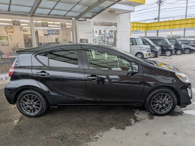 TOYOTA AQUA 2015 Image 31