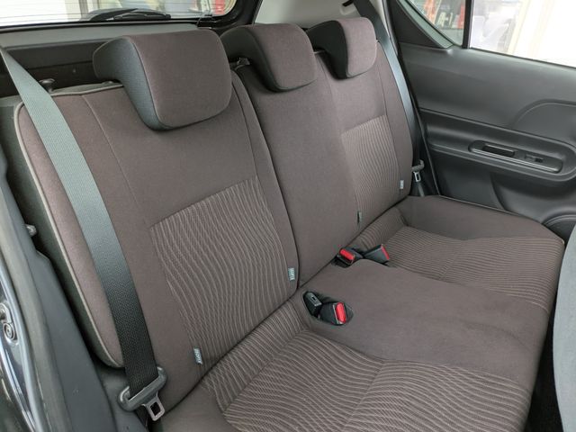 TOYOTA AQUA 2015 Image 31