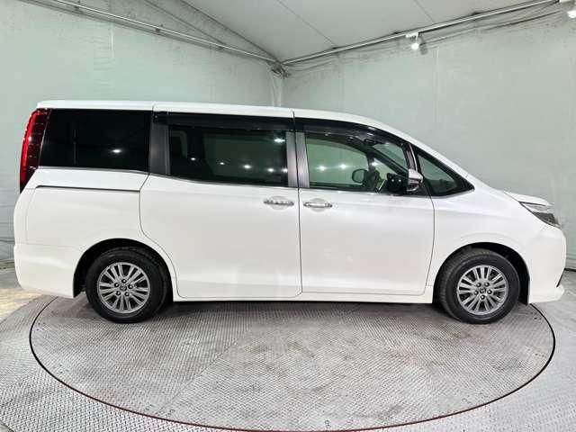 TOYOTA ESQUIRE 2014 Image 31