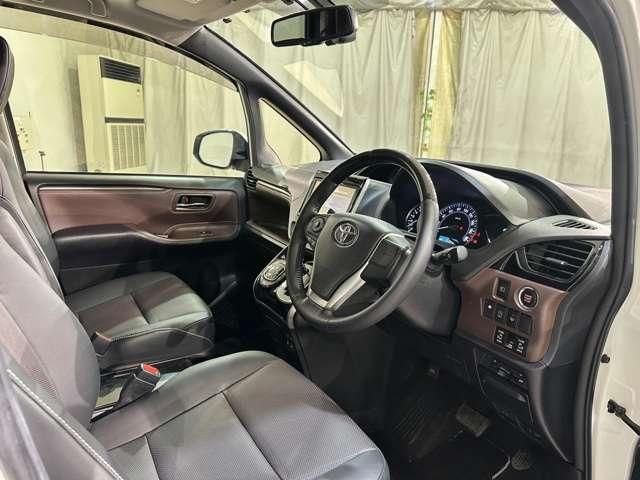 TOYOTA ESQUIRE 2014 Image 31