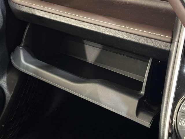 TOYOTA ESQUIRE 2014 Image 31