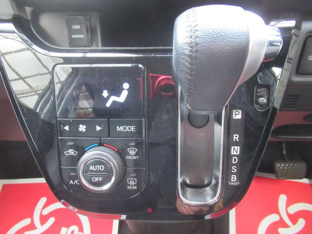 DAIHATSU CAST ACTIVA 2017 Image 31