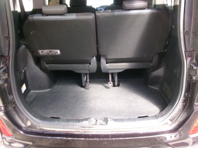 TOYOTA NOAH 2014 Image 31