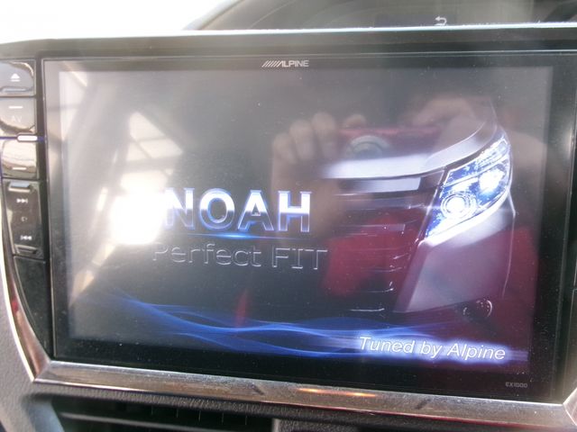 TOYOTA NOAH 2014 Image 31