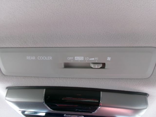 TOYOTA NOAH 2014 Image 31