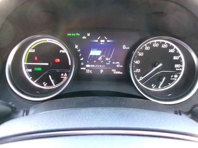 TOYOTA CAMRY HYBRID 2018 Image 31