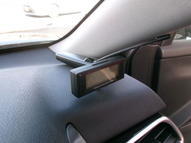 TOYOTA CAMRY HYBRID 2018 Image 31