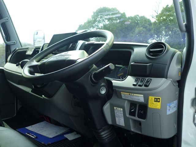 MITSUBISHI CANTER 2021 Image 31