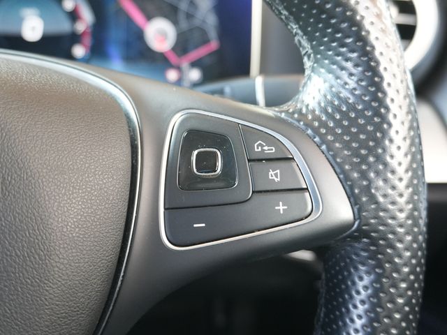 MERCEDES BENZ E CLAS 2017 Image 31