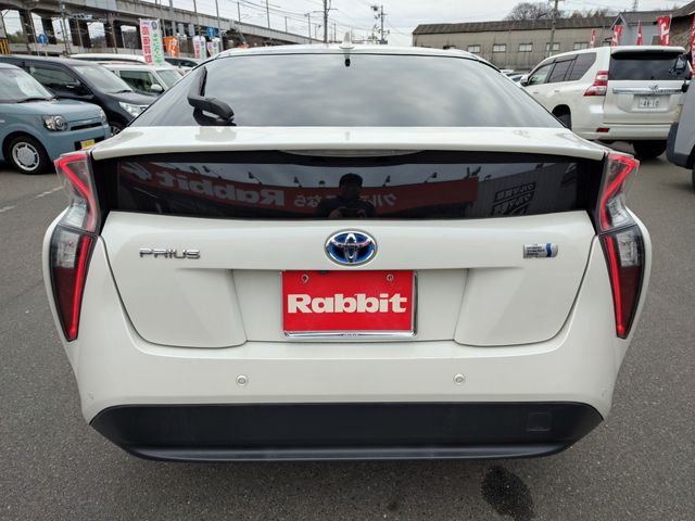 TOYOTA PRIUS 2018 Image 31