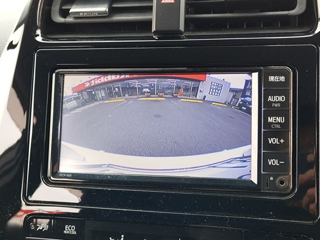 TOYOTA PRIUS 2018 Image 31