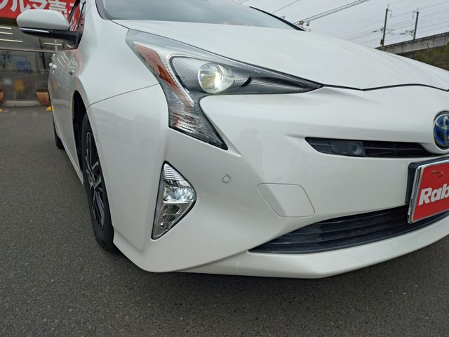 TOYOTA PRIUS 2018 Image 31