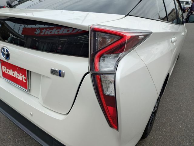 TOYOTA PRIUS 2018 Image 31