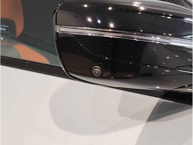 BMW M4 2023 Image 31