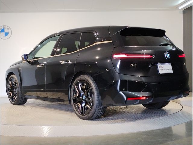 BMW IX 2023 Image 31